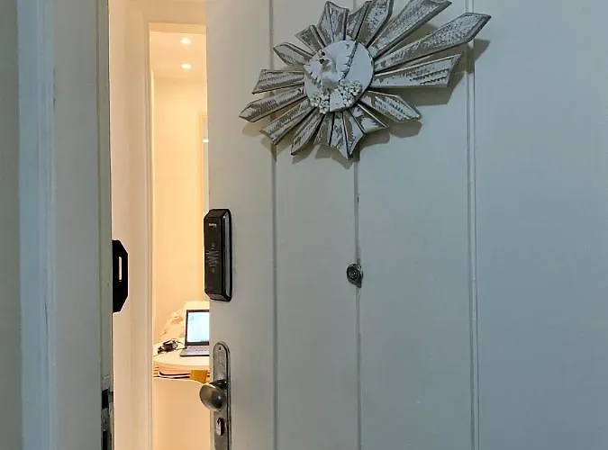 Apartamento Encantador Leme - Predio Na Orla